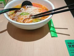 -蒙自源米线大王(东站店)