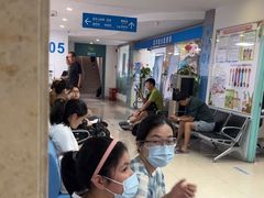 -上海大学附属上海和平眼科医院
