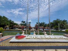 -亚龙湾亚泰商业街