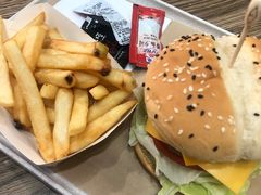 -牛纽塔·牛人堡(群众路店)