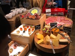 -松山湖凯悦酒店·Café自助餐厅·周末火舞秀表演