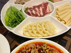 -张大胡子鱼头火锅酒楼(长益路店)