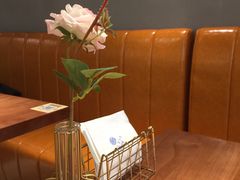 -POKEE VIA&Brunch·维娅(重庆来福士店)