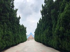 -上海市龙华烈士陵园