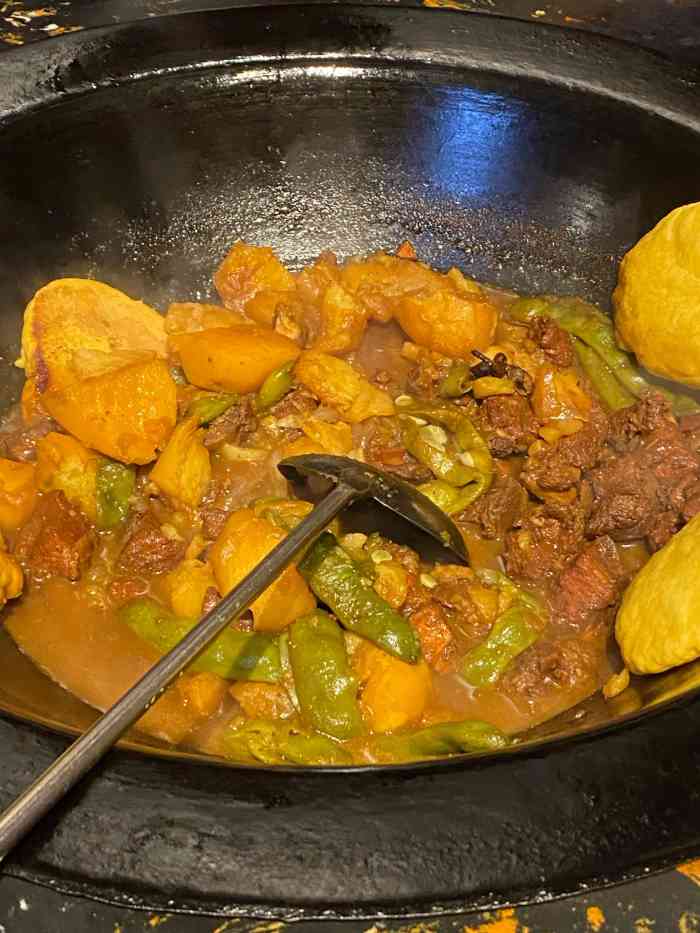 九日东北烩菜馆-"想吃东北炖锅,听到别人推荐就去了,本来看.