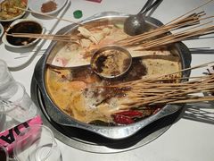-佰人王串串香火锅(洋珠巷店)
