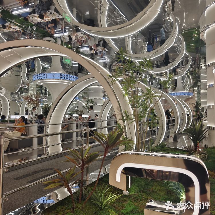 仓库不接地气，反而在天空？