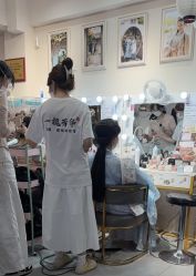 -一揽芳华汉服旗袍体验馆(拙政园店)