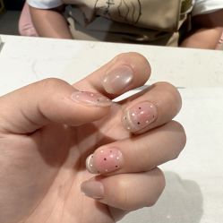 -丽心自助美甲美睫