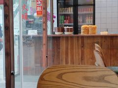 -丽丽三鲜螺蛳粉(田林路店)