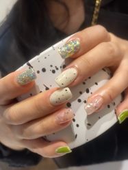 -UGIRL有个美甲
