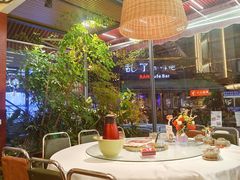 -刘姐啤酒鱼民族演艺餐厅(西街总店)