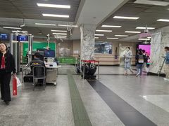 -烈士陵园(地铁站)