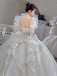 -艾米丽婚纱礼服