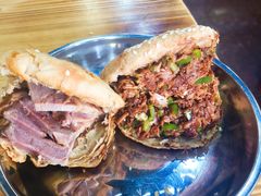 烧饼夹肘子肉-昌顺马记小吃店(昌盛园店)