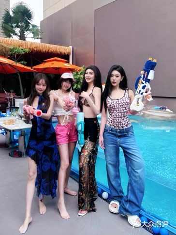 夏天属于北京国贸的生命力