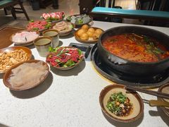 -贵府酸汤牛肉火锅·贵州老字号(飞山街店)