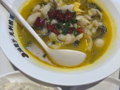 -渝是乎酸菜鱼·川渝小炒(新世界百货望京店)