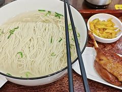 -百年老字号·观振兴蟹黄面·三虾面·苏式面(观前街富仁坊巷店)