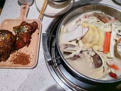-三人行骨头王火锅(长寿店)