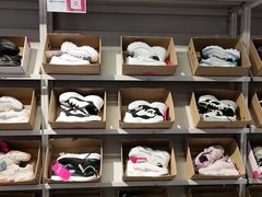 -唯品会(北京国瑞城店)