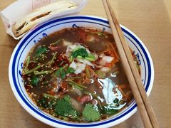 -关陇秦脉凉皮·油泼面(工农路圆融广场店)