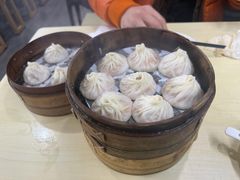 -莱莱小笼·乔艾
