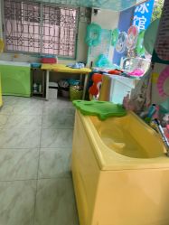 -小鸭先知婴儿游泳馆