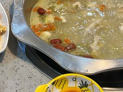 -光头药膳鸡(莱茵小镇店)