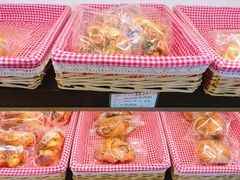 -红宝石·鲜奶小方·海派西点房(丰庄店)