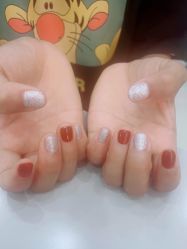 -进巍美甲美睫店
