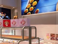 面包甜点陈列柜-好利来(八里庄店)