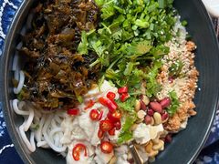 豆花米线-滇道云南特色料理(康定路店)