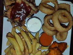 小食拼盤-Husi Bierhaus