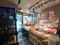 面包甜点陈列柜-多乐之日(华贸天地店)