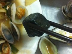 太差了，居然吃出那么大块石头。-三亚老渔民海鲜店