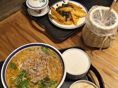 -云阿蛮云南生烫牛肉米线(奉贤路店)