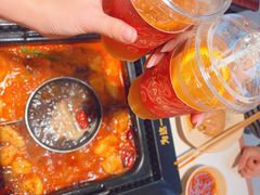 -老牌坊云南鱼豆花火锅(哈西万达店)