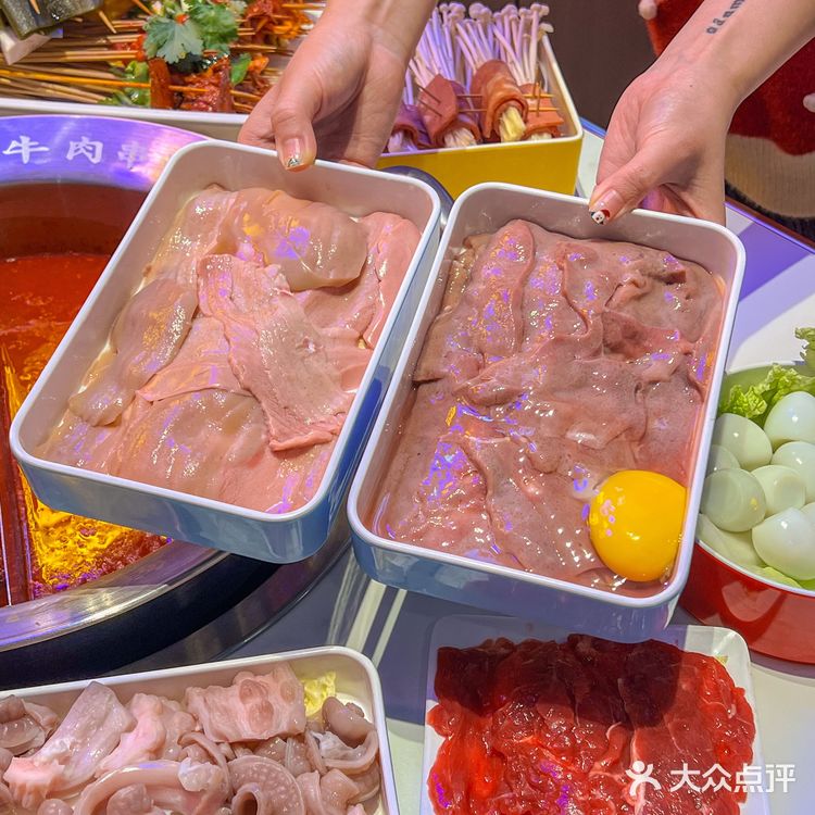 福州新开的！主打鲜切牛肉串串🍢地道成都味