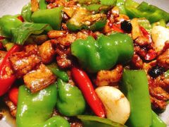 宣威小炒肉-老滇山寨•云南特色菜•地方菜•民族风情歌舞表演(金碧店)