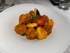 椰果菠萝咕噜肉-闻见中国海南菜(K11店)
