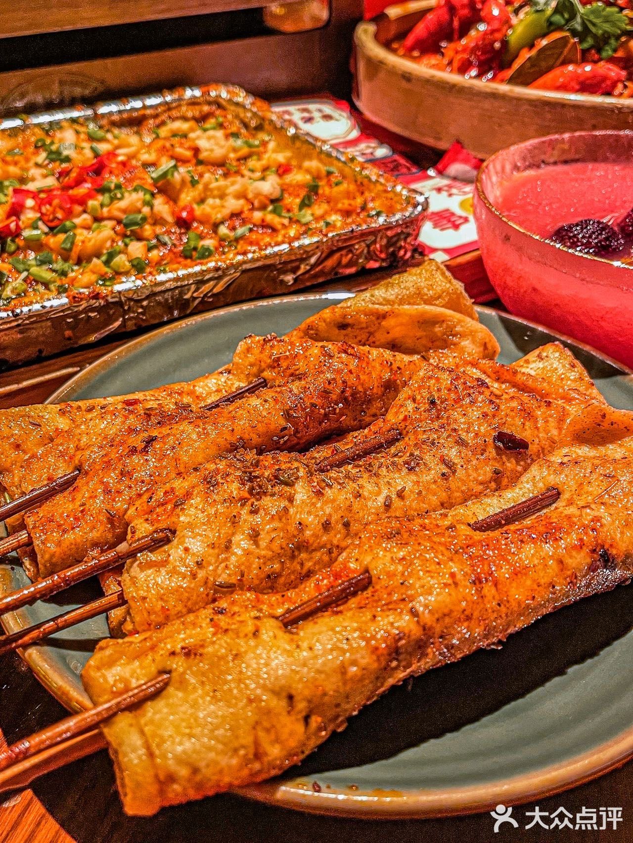 这家烧烤酒场我一周也就来5次吧