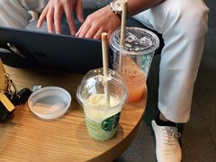 -星巴克臻选(嘉兴海宁银泰城店)