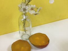 -志龙皇冠吃货椰子铺
