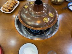 -岳记兴隆·青城腊排铜火锅(融创店)