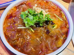 -山河屯铁锅炖· 东北菜·特色鲜鹅锅(开发区一店)