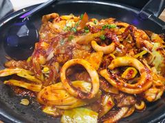 招牌辣鱿鱼五花肉煲-HOTISLAND海鸡岛·韩国料理(江南西店)