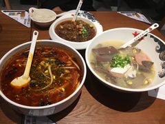 -渝是乎酸菜鱼(龙旗购物中心店)