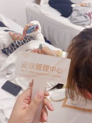 -凡碧诗毛孔收细