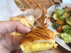 芝心流奶羊角包-麦田工坊(月湖店)